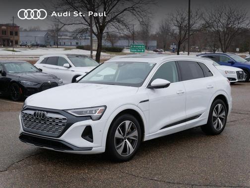 2024 Audi Q8 e-tron Premium Plus