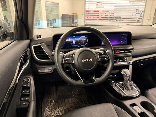 2025 Kia Seltos SX Turbo