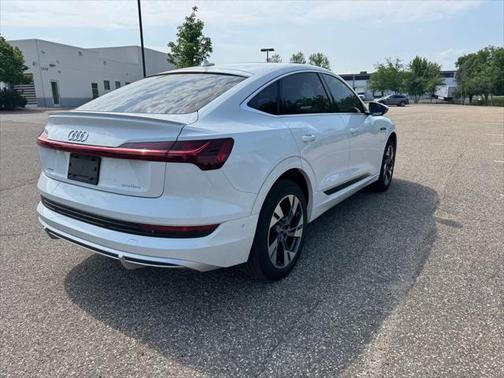 2022 Audi e-tron Sportback S line Premium Plus