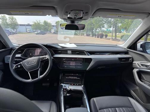 2022 Audi e-tron Sportback S line Premium Plus