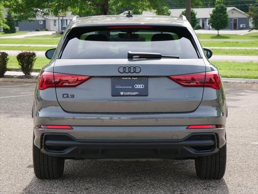 2024 Audi Q3 Premium 45 TFSI S line quattro Tiptronic
