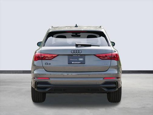 2024 Audi Q3 Premium 45 TFSI S line quattro Tiptronic