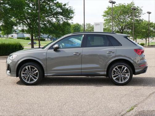 2024 Audi Q3 Premium 45 TFSI S line quattro Tiptronic