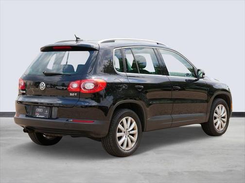 2011 Volkswagen Tiguan SE