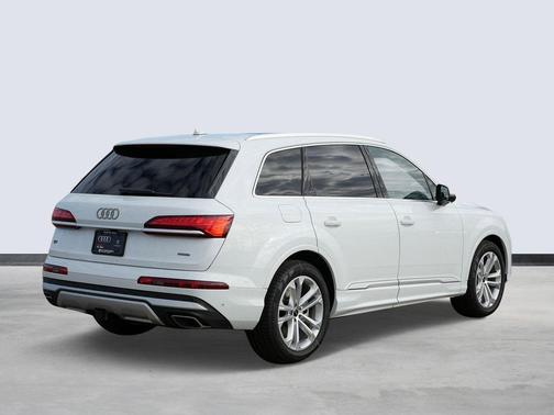 2026 Audi Q7 55 Premium Plus