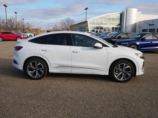 2024 Audi Q4 e-tron Sportback Prestige 55 quattro