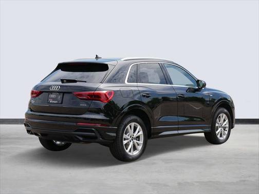 2022 Audi Q3 45 S line Premium