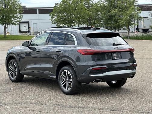2025 Audi Q5 Premium Plus