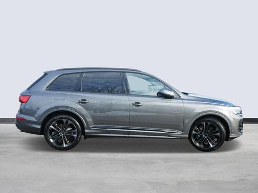 2026 Audi Q7 55 Premium Plus