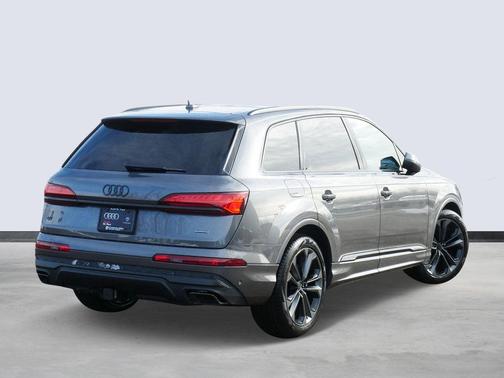 2026 Audi Q7 55 Premium Plus