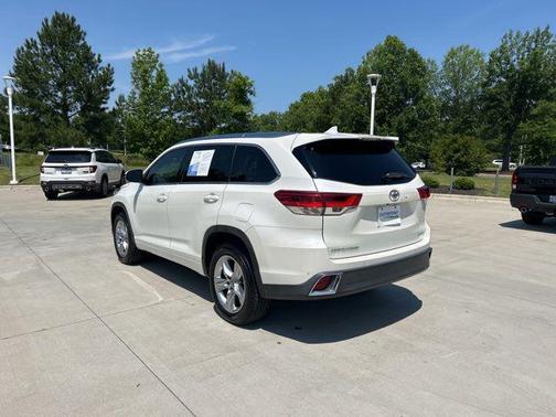 2017 Toyota Highlander Limited