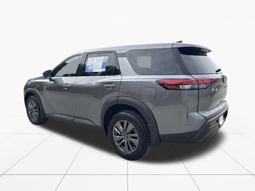 2024 Nissan Pathfinder S 4WD