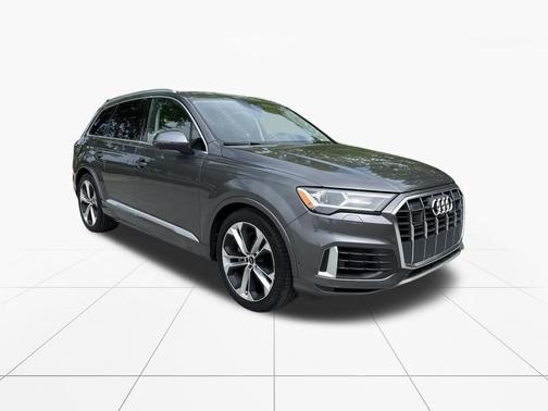 Samurai Gray Metallic 2022 Audi Q7 55 Prestige