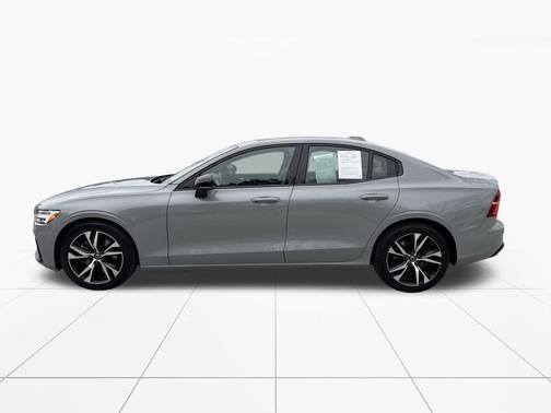 2025 Volvo S60 B5 Core