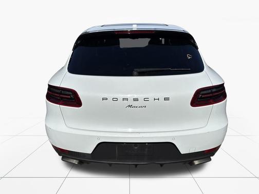 2018 Porsche Macan Base