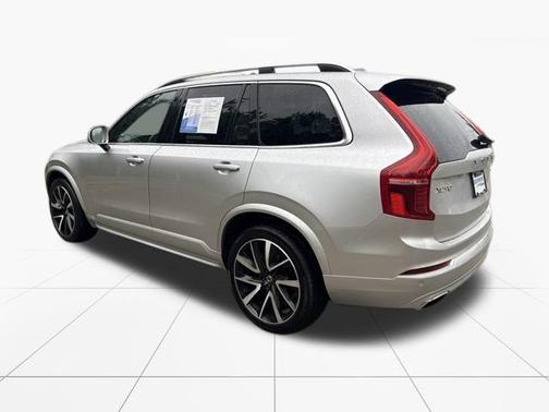 2019 Volvo XC90 T6 Momentum