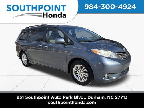 2017 Toyota Sienna XLE