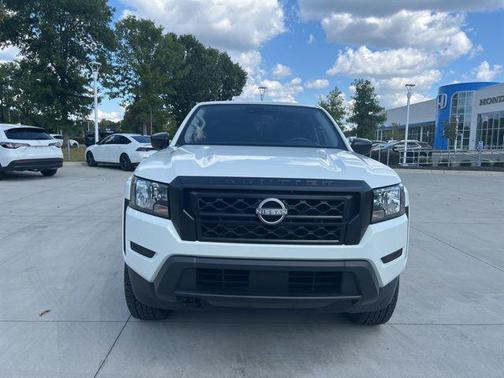 2023 Nissan Frontier S