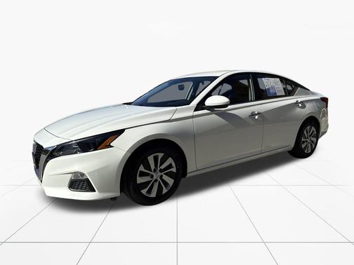 2022 Nissan Altima S FWD