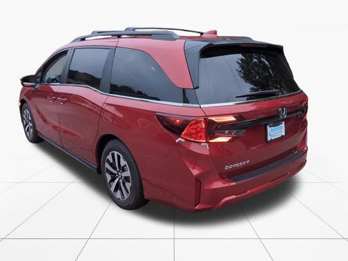 Radiant Red Metallic II 2026 Honda Odyssey EX-L
