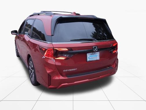 Radiant Red Metallic II 2026 Honda Odyssey EX-L