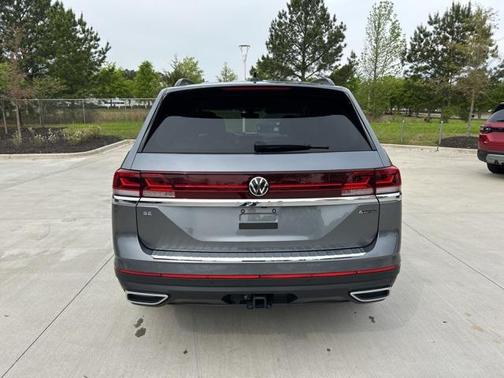 2024 Volkswagen Atlas 2.0T SE w/Technology 4MOTION