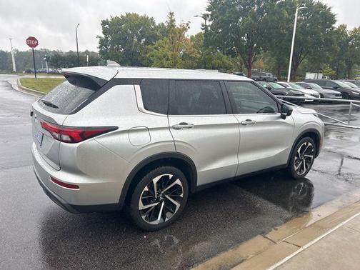 2022 Mitsubishi Outlander ES 2.5 2WD