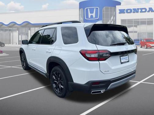2025 Honda Pilot Touring 8-Passenger