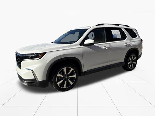 2023 Honda Pilot AWD Elite