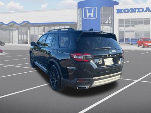2025 Honda Pilot Touring 8-Passenger