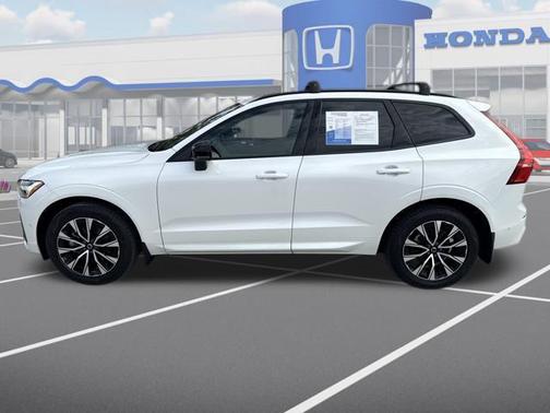 2024 Volvo XC60 B5 Plus Dark Theme