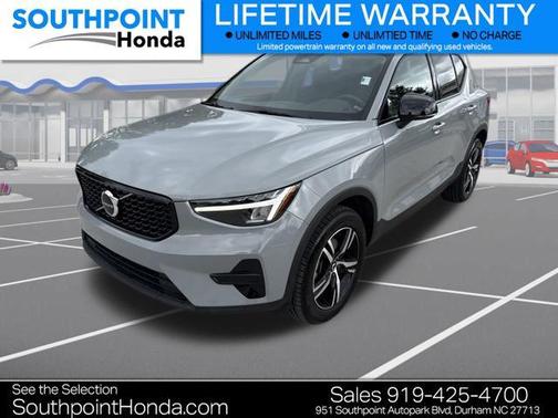 2024 Volvo XC40 B5 Core