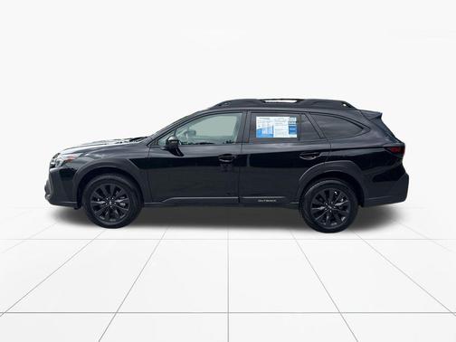 Crystal Black Silica 2025 Subaru Outback Onyx Edition