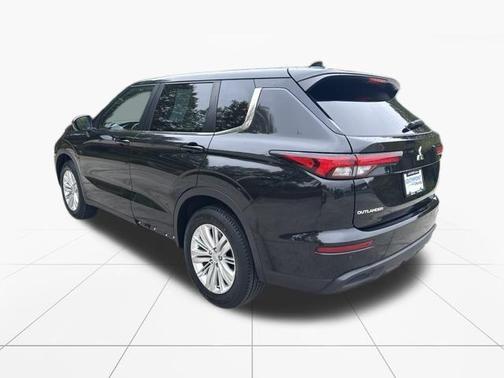 2023 Mitsubishi Outlander ES 2.5 2WD