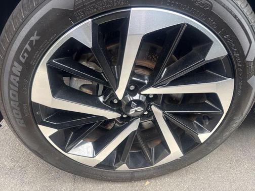 2023 Mitsubishi Outlander PHEV SE S-AWC