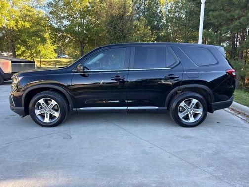 2023 Honda Pilot AWD EX-L 8 Passenger