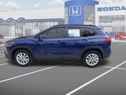 2022 Toyota Corolla Cross LE