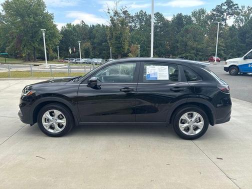 2025 Honda HR-V LX