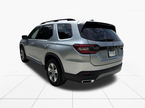 Solar Silver Metallic 2026 Honda Pilot EX-L