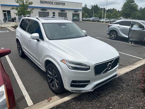 2019 Volvo XC90 T5 Momentum