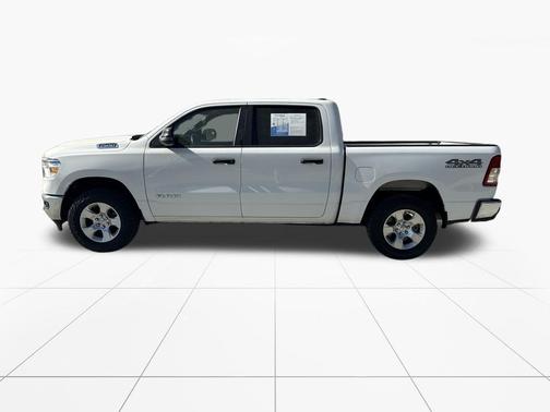 Bright White Clearcoat 2023 RAM 1500 Big Horn/Lone Star