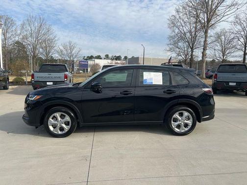 2025 Honda HR-V LX