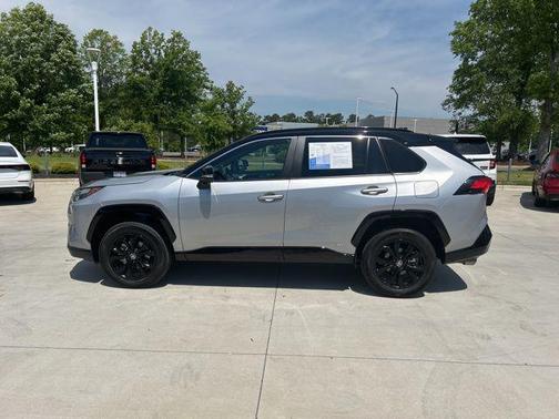 2023 Toyota RAV4 Hybrid SE