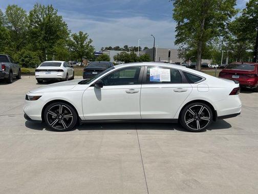 2023 Honda Accord Hybrid Base