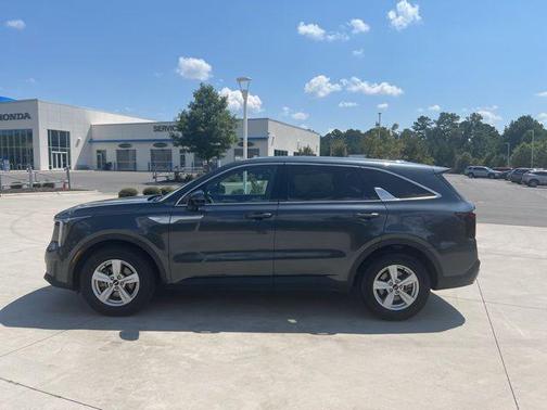 2024 Kia Sorento LX