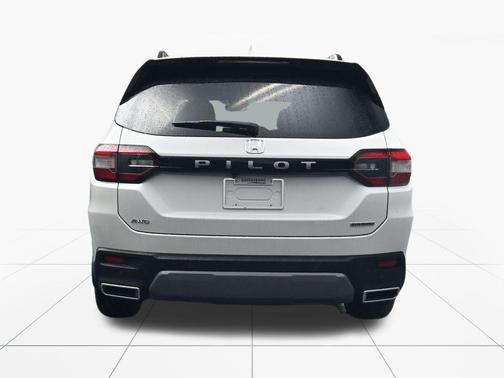 2026 Honda Pilot Touring 8-Passenger