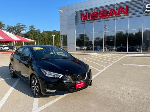 Photo 4 of 23 of 2020 Nissan Versa 1.6 SR
