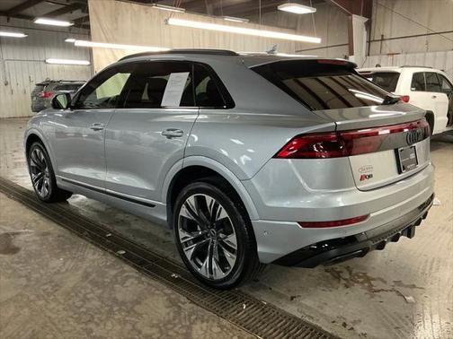 2025 Audi Q8 Premium Plus 55 TFSI quattro