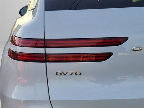 2025 Genesis Electrified GV70 Advanced