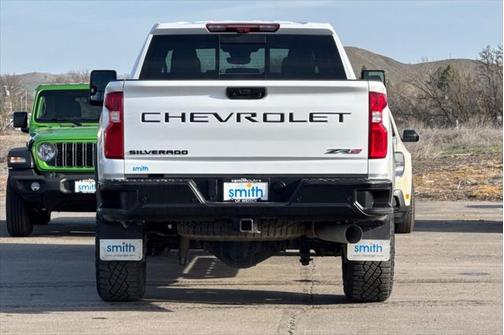 2024 Chevrolet Silverado 2500 4WD Crew Cab Standard Bed ZR2